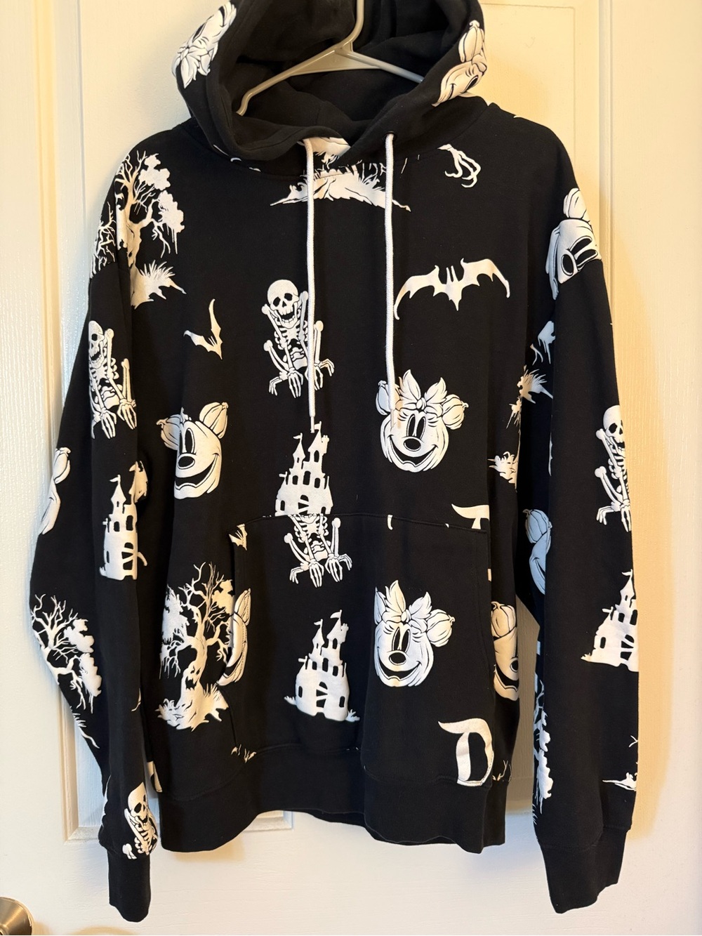 Black Glow in the Dark Disneyland Sweatshirt - Size M